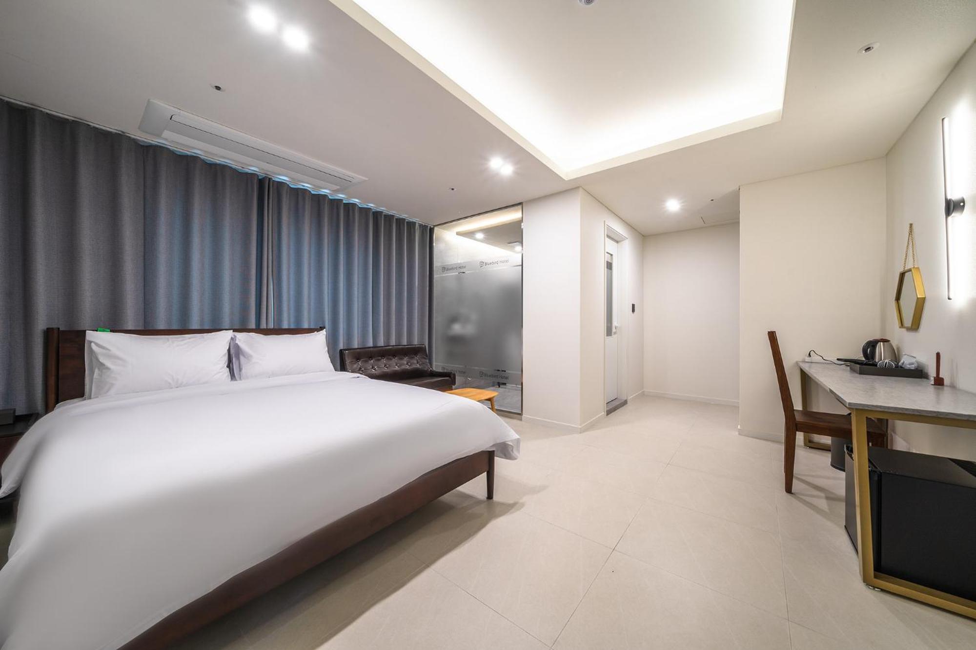 Bluebird Hotel 仁川 外观 照片